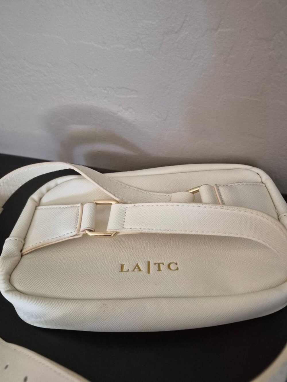 Aint Laurent White Crossbody Bag Adjustable Strap Gold-Tone Hardware Yin-Yang - Picture 2 of 4